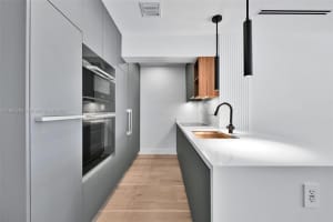 200 Sunrise Dr 200c, Key Biscayne