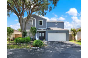 9891 Sw 221st Ter, Cutler Bay