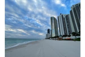 19201 Collins Ave #528, Sunny Isles Beach, FL 33160, Sold 08/14/25