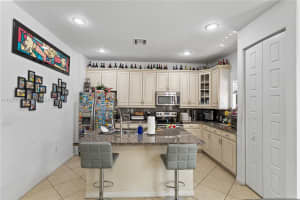 878 NE 191st St, Miami, FL 33179, - MLS#A11827369