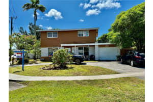 1180 Nw 46th Ave, Lauderhill