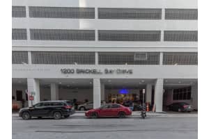 1200 Brickell Bay Dr 3210, Miami