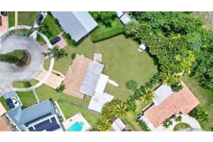 16702 NW 73rd Ct, Hialeah, FL 33015, Sold 09/03/25
