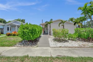 1424 Adams St, Hollywood, FL 33020, - MLS#A11827479