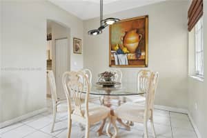 8260 NW 10th St APT 4, Miami, FL 33126, - MLS#A11827556