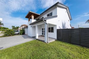 9023 NW 111th Terrace, Hialeah Gardens, FL 33018, Sold 08/18/25