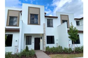 303 Ne 208th Ter, Miami