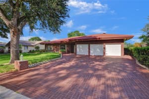 119 NW 81st Way, Coral Springs, FL 33071, - MLS#A11827625