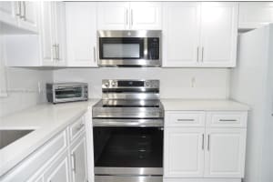 700 SW 128th Ave, Pembroke Pines, FL 33027, Sold 08/12/25