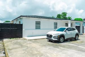 90 E 41st St Hialeah, FL 33013 - MLS#A11827713