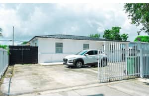 90 E 41st St Hialeah, FL 33013 - MLS#A11827713