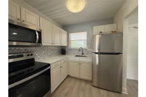 8880 Sunrise Lakes Blvd 307, Sunrise