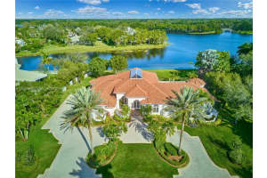2939 Paddock Ln, Weston