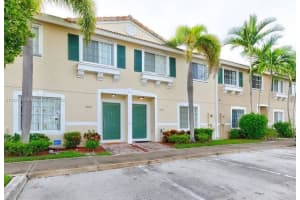 5907 Glasgow Way, Tamarac