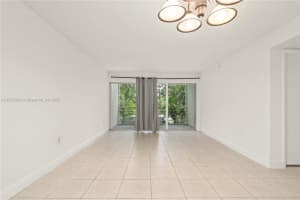 4205 N University Dr 205, Sunrise