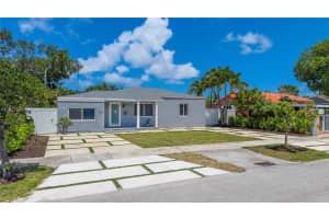 921 NW 30th Ct, Miami, FL 33125, - MLS#A11827999
