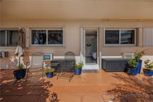 1000 SW 10th Terrace APT 2P, Hallandale Beach, FL 33009, - MLS#A11828077