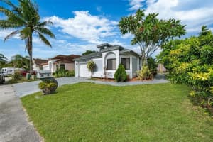 620 Laurel Way, North Lauderdale