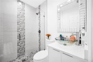 40 W 63rd St, Hialeah, FL 33012, Sold 09/05/25