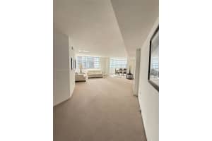 825 Brickell Bay Dr 1548, Miami