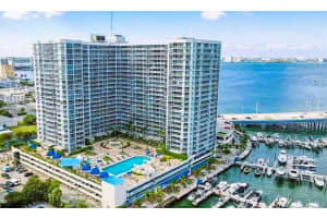 7601 E Treasure Dr 512, North Bay Village