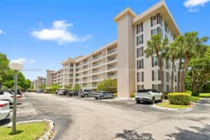 2851 S Palm Aire Dr 205, Pompano Beach