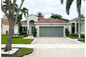 800 Tanglewood Cir, Weston