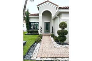 800 Tanglewood Cir, Weston, FL 33327, - MLS#A11828465