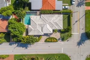 424 89th St, Surfside, FL 33154, Sold 10/06/25