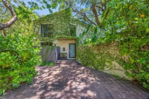 2427 Tequesta Ln, Miami