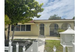 3915 Nw 4th Ter, Miami