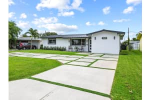 8790 NW 15th Ct, Pembroke Pines, FL 33024 - MLS#A11828709