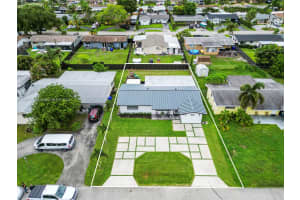 8790 NW 15th Ct, Pembroke Pines, FL 33024 - MLS#A11828709