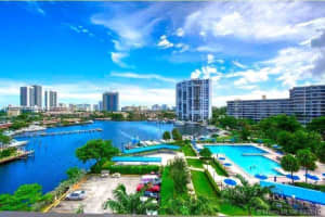 2500 Parkview Dr 1721, Hallandale Beach