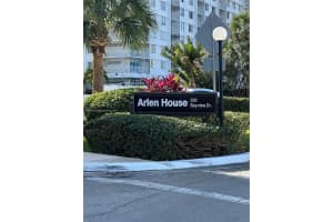 300 Bayview Dr 210, Sunny Isles Beach