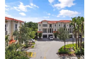 10170 SW 7th St 33-102, Pembroke Pines, FL 33025 - MLS#A11828835