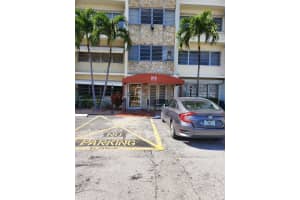 215 Se 3rd Ave 302d, Hallandale Beach
