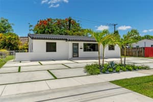 9360 SW 16th St, Miami, FL 33165, - MLS#A11828912
