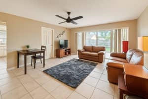 7523 W Sunrise Blvd APT B2, Plantation, FL 33313, - MLS#A11828920