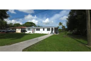 296 Navajo St, Miami Springs, FL 33166, - MLS#A11828921
