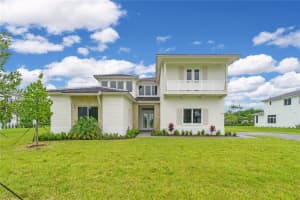 2210 Sw 122nd Ter, Davie
