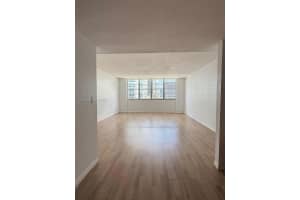 825 Brickell Bay Dr 1549, Miami