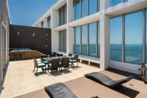 495 Brickell Ave 5705, Miami