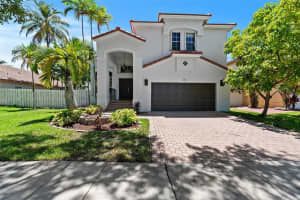 960 Nw 185th Ave, Pembroke Pines