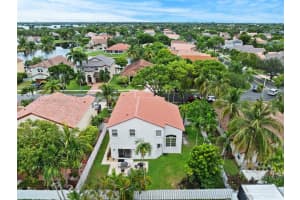 960 NW 185th Ave, Pembroke Pines, FL 33029, Sold 09/09/25