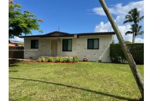 10035 Pan American Dr, Cutler Bay