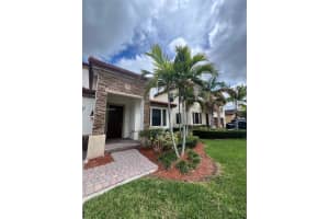 738 SE 37th Pl, Homestead, FL 33033, Sold 08/29/25