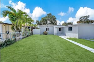 400 NW 117th St, Miami, FL 33168, Sold 08/01/25