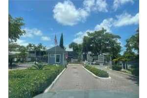 907 NE 199th St APT 106, Miami, FL 33179, - MLS#A11829148
