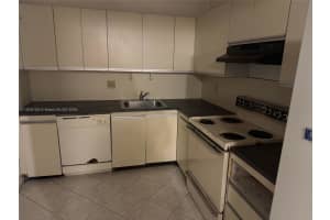 2500 Parkview Dr 312, Hallandale Beach